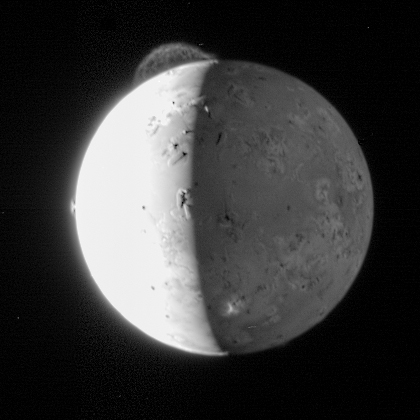 io-plume.jpg